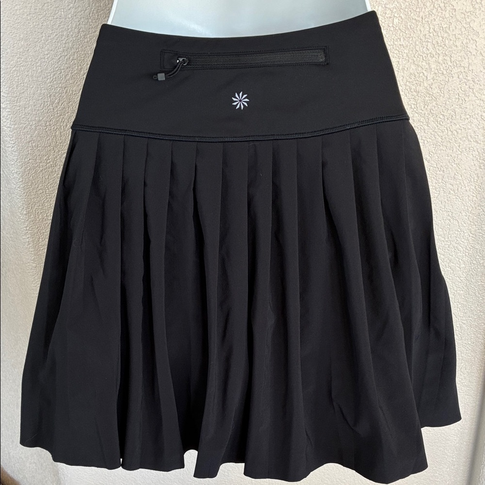 ATHLETA Black Pleated Mini Skirt with built in shorts. L - Picture 5 of 14